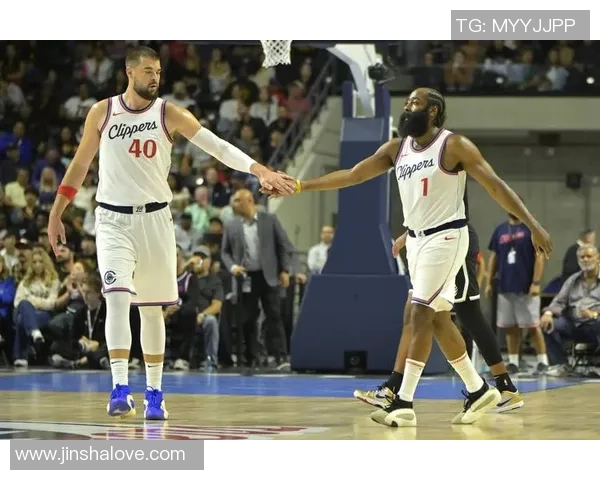 2015年NBA季后赛火箭与快船的激烈对决与精彩瞬间回顾
